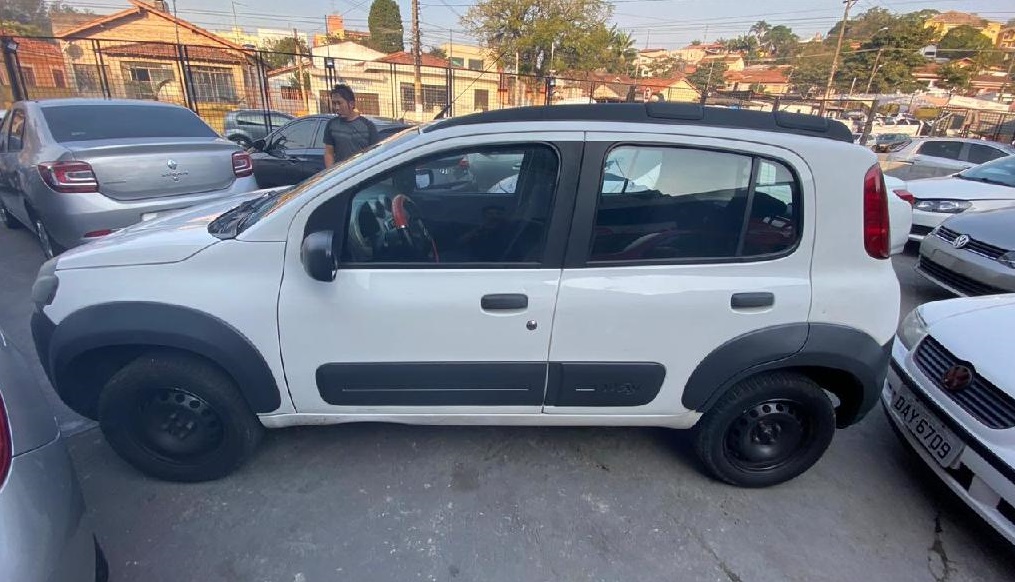 Fiat Uno 1.0 Evo Way 8v Flex 4p Manual Fiat Uno 1.0 Evo Way 8v Flex 4p Manual