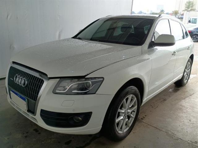 AUDI Q5 2.0 TURBO FSI 2011  AUDI Q5 2.0 TURBO FSI 2011