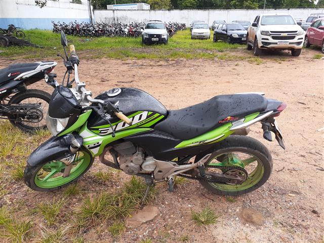 HONDA CBR 300 2011 HONDA CBR 300 2011