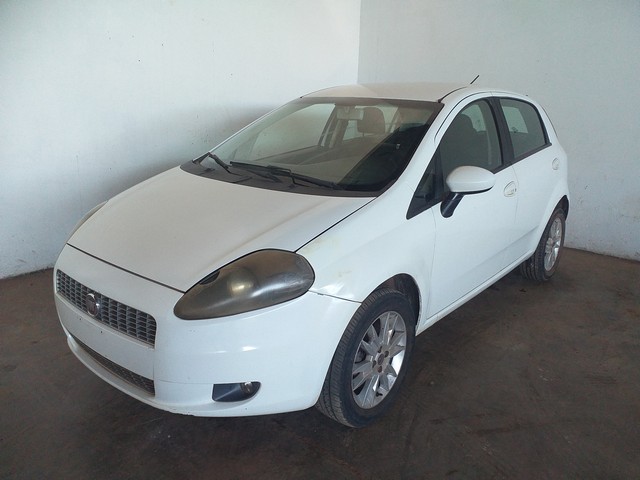 FIAT PUNTO ATTRACTIVE 2012  FIAT PUNTO ATTRACTIVE 2012